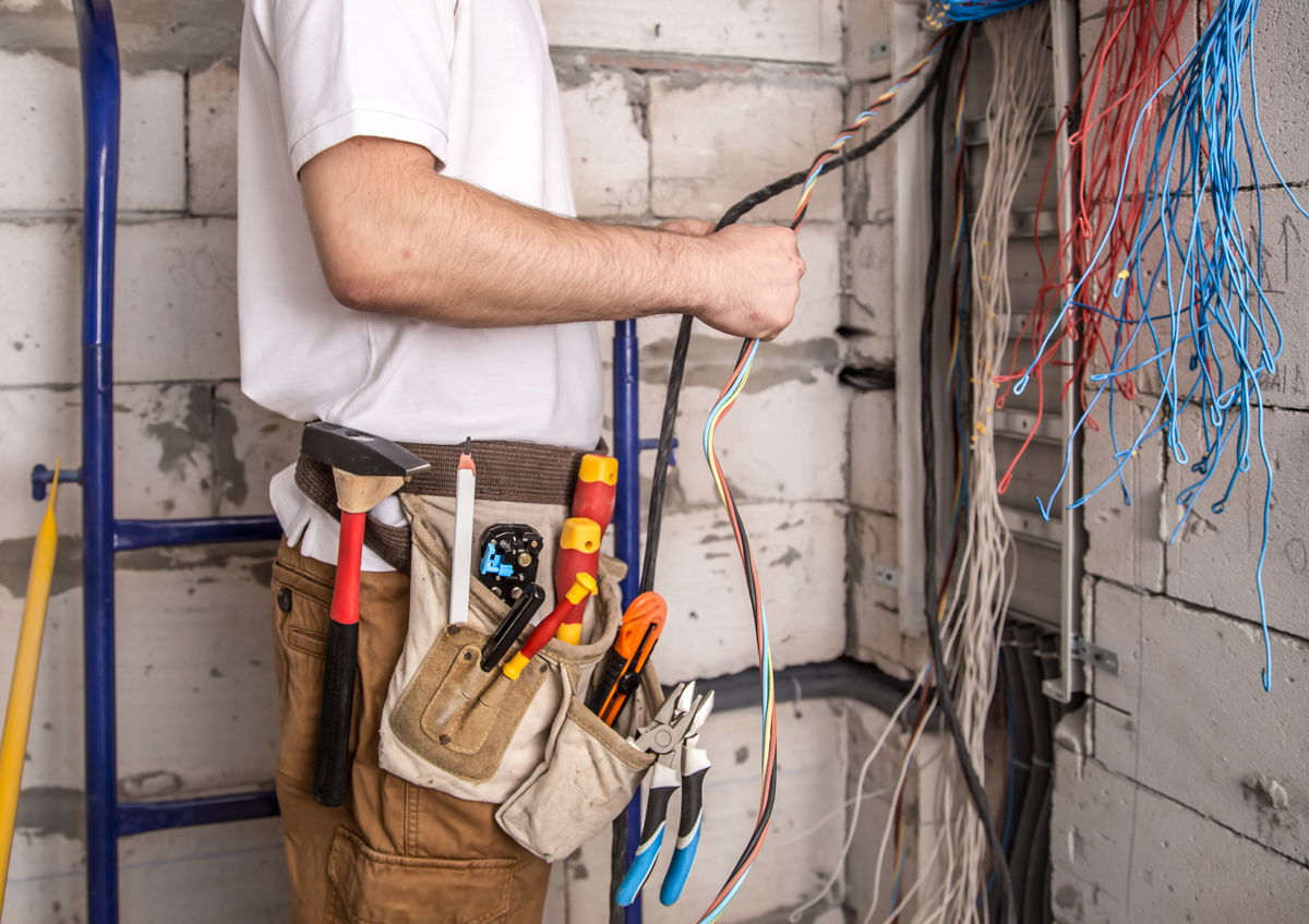 Création d’un nouvel étage : quel impact sur l’installation électrique ?