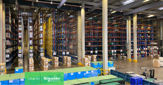 Johnson & Johnson réduit son empreinte carbone en transformant numériquement son usine en France avec Schneider Electric