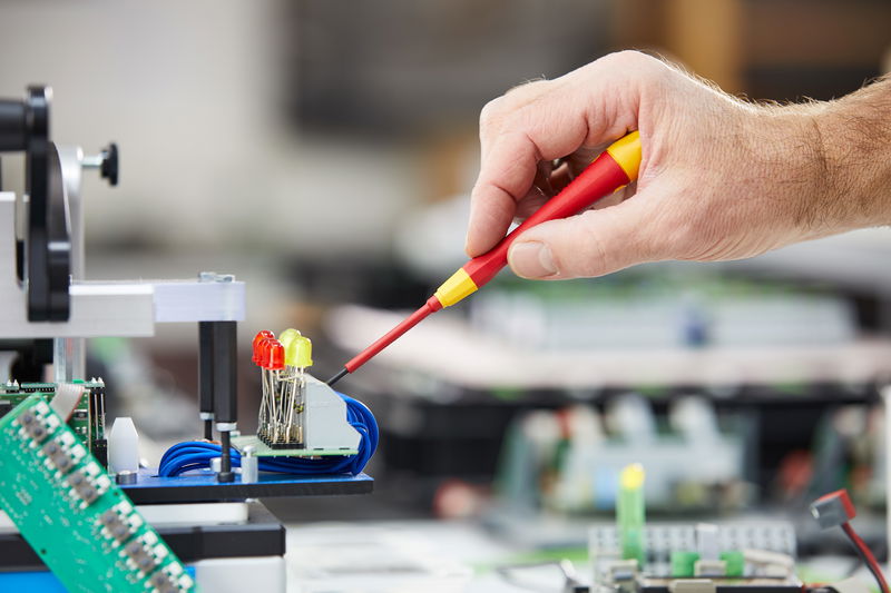 Travaux de vissage délicat : un équilibre entre précision et contrôle avec les tournevis PicoFinish® electric
