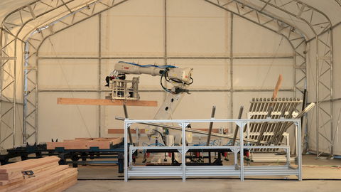 ABB et Cosmic Buildings utilisent des robots alimentés par l'IA pour reconstruire les habitations de Los Angeles touchées par les incendies