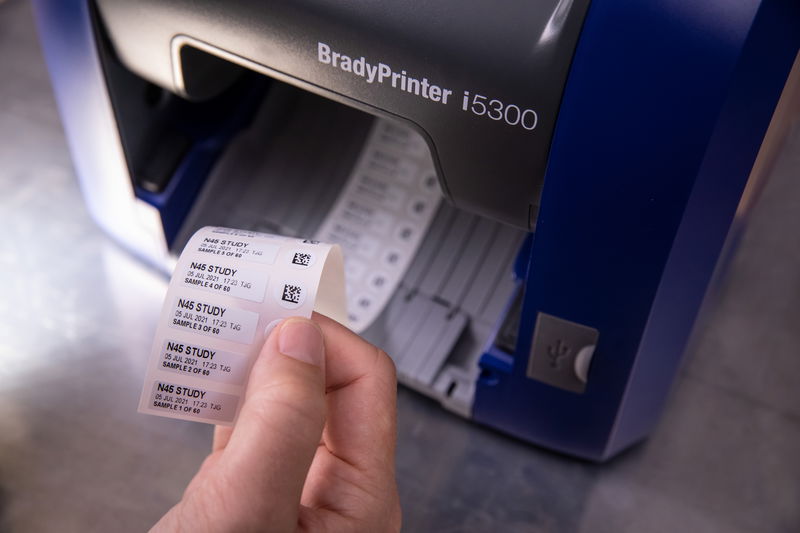 Sperimenta la facilità con la BradyPrinter i5300