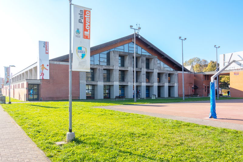 LOVATO Electric rinnova la sponsorizzazione del palazzetto dello sport di Gorle (BG)
