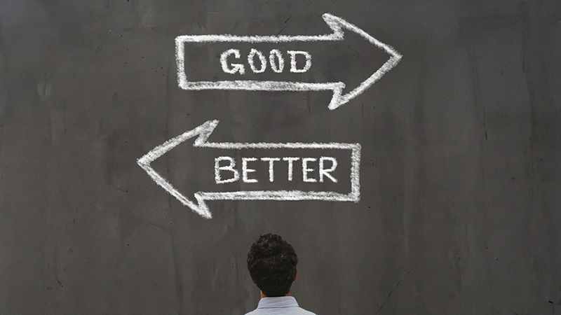UPS con batterie vs. Compensatori senza batterie: quale scegliere?