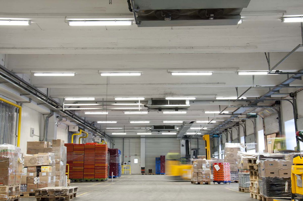 Come si crea una corretta illuminazione industriale?
