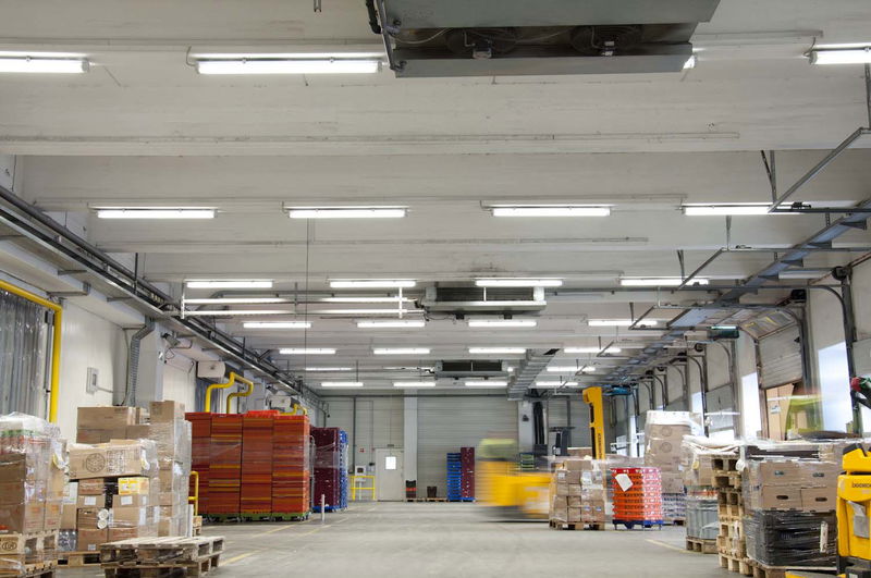 Come si crea una corretta illuminazione industriale?