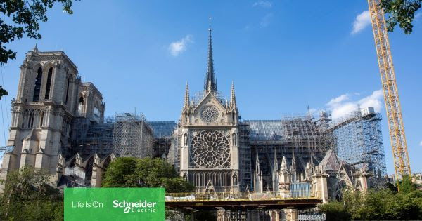 Schneider Electric ha contribuito al restauro della Cattedrale di Notre Dame