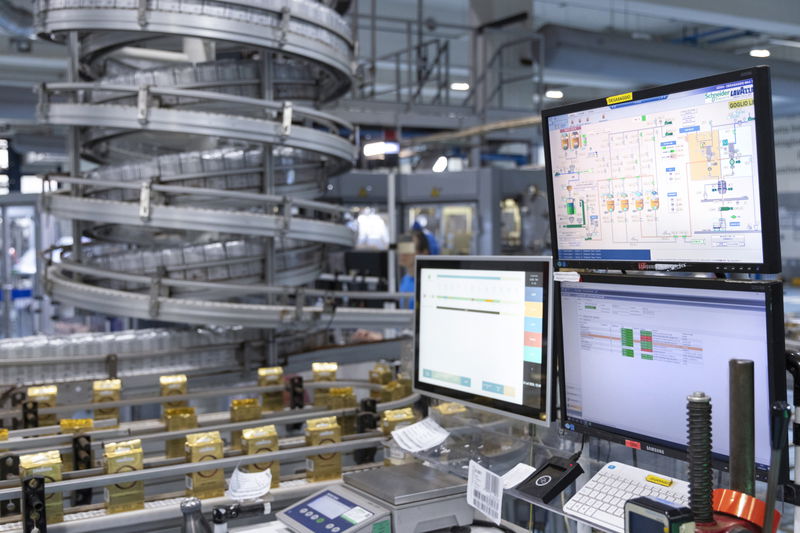 Schneider Electric e Lavazza: un percorso “a quattro mani” per un’industria efficiente e performante