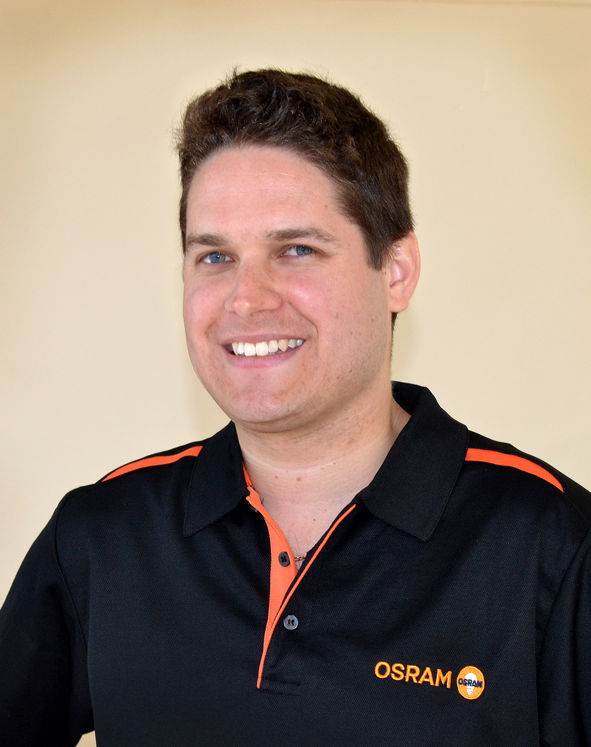 Saving energy by using voltage reduction units which reduce the supply voltage