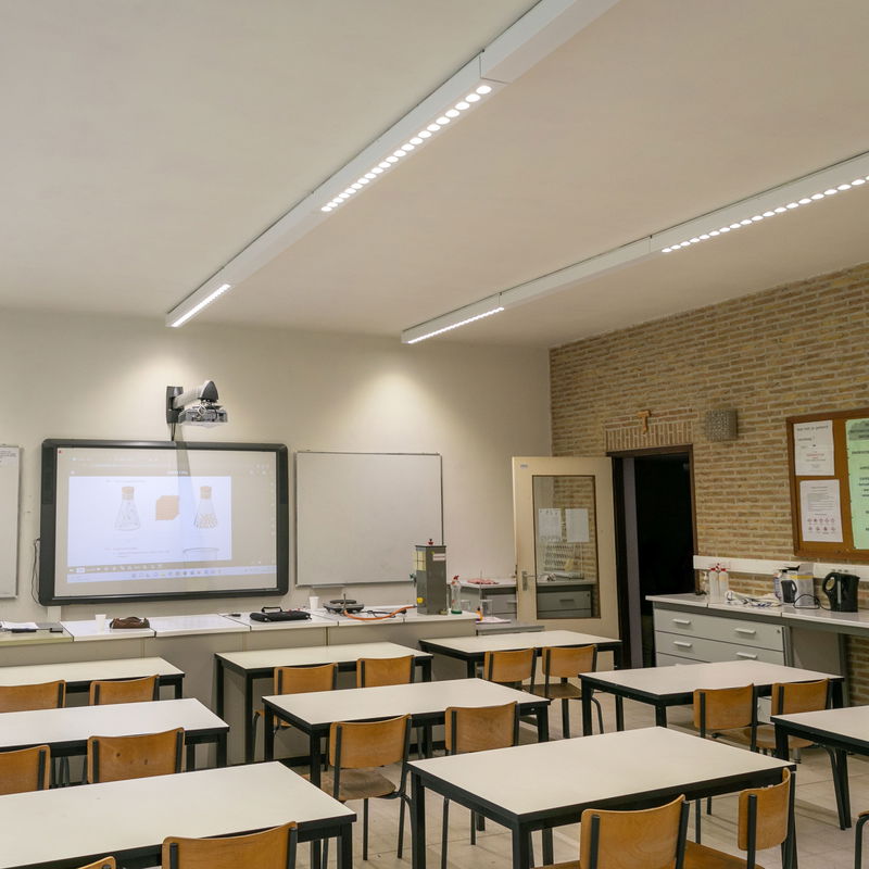 Iluminação Sustentável em Escolas: A Transformação do Campus Sint-Paulus com LED