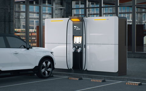 Juice Ultra 2 battery: carregamento rápido CC para carros elétricos sem necessidade de instalação
