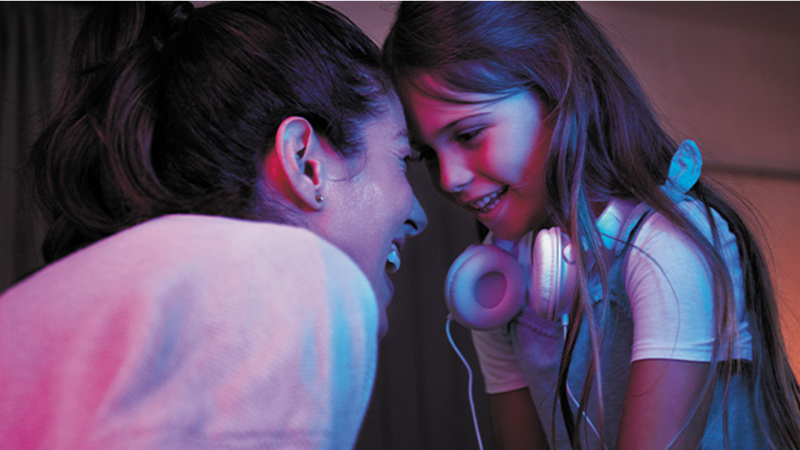 PHILIPS HUE TEM O MELHOR PRESENTA IDEAL PARA TODAS AS MÃES