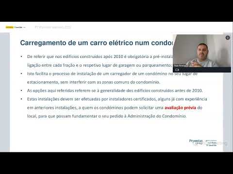 Carregamento de um carro elétrico num condomínio