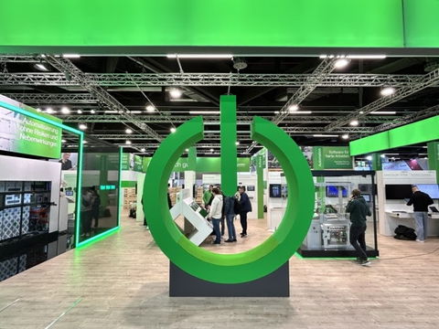 Schneider Electric apresenta na SPS Fair ofertas entusiasmantes para 2025 que prometem transformar a automação