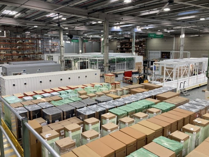 Schneider Electric aumenta capacidade de produção da sua maior fábrica de Data Centers na Europa