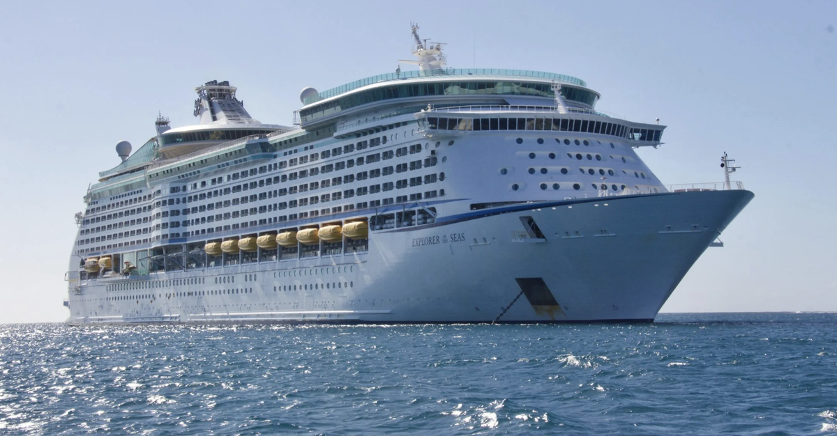 Instalação e manutenção de cabos marítimos