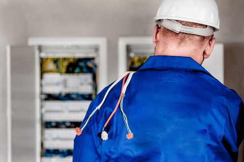 Como renovar a instalação eléctrica de uma casa?