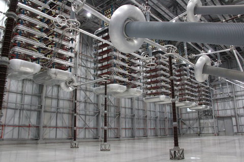 Ligações elétricas e de comunicações a plataformas offshore