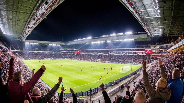 O Programa de Qualidade da FIFA anuncia a Signify como Fornecedora Preferencial da FIFA para Iluminação Desportiva