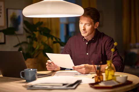 Olhos no Futuro: Soluções Philips para Ambientes de Trabalho e de Estudo Saudáveis em casa