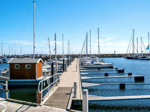 Utrustning för anslutning av bilar, båtar och marknadsstånd