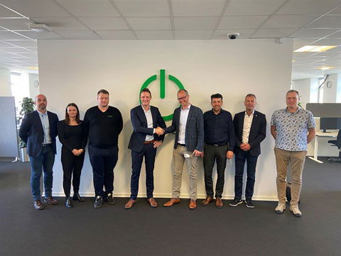 Schneider Electric stödjer RE:OCEAN i utvecklingen av hållbar laxodling i Sverige