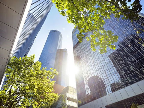 Toppmöte i Davos: Schneider Electric vill påskynda koldioxidreducering genom elektrifiering och digitalisering