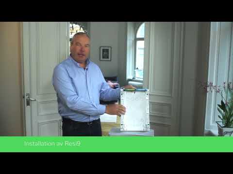 Installation av elcentralen Resi9 - Produktchefen visar
