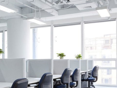 Första steget till att fasa ut lysrör