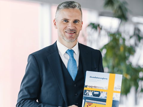 Elinstallatör för regelefterlevnad