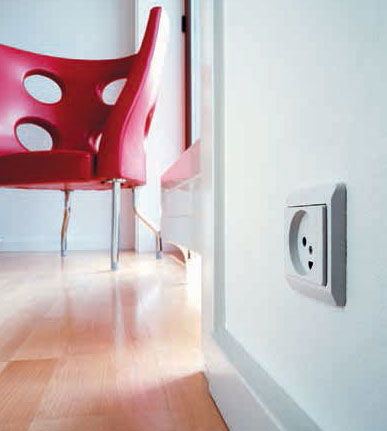 Gå Eltrygg Miljös kurs om den nya standarden SS 4370102, Elinstallationer för lågspänning!