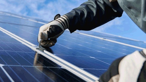 Ny rapport från Elsäkerhetsverket: Fler bränder i solcellsanläggningar – men risken per anläggning fortsatt låg