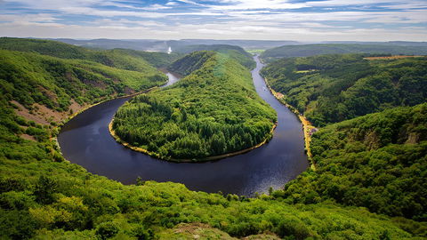 Schneider Electric erkänns för fortsatt ledarskap inom hållbarhet i ledande ESG- rankningar 2025
