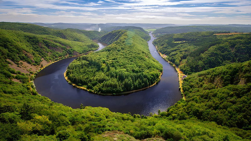 Schneider Electric erkänns för fortsatt ledarskap inom hållbarhet i ledande ESG- rankningar 2025