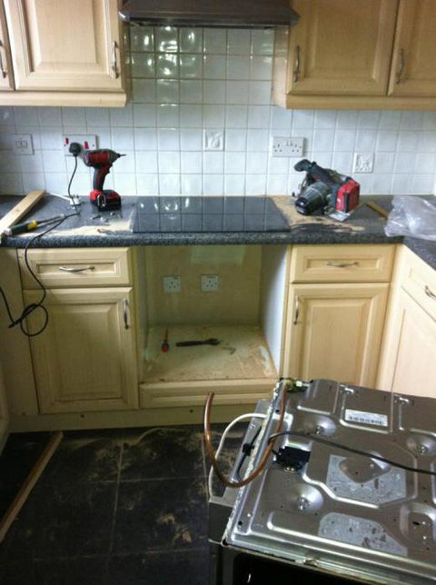 Ocak ve elektrik tesisatı arasındaki mesafe ne olmalı?