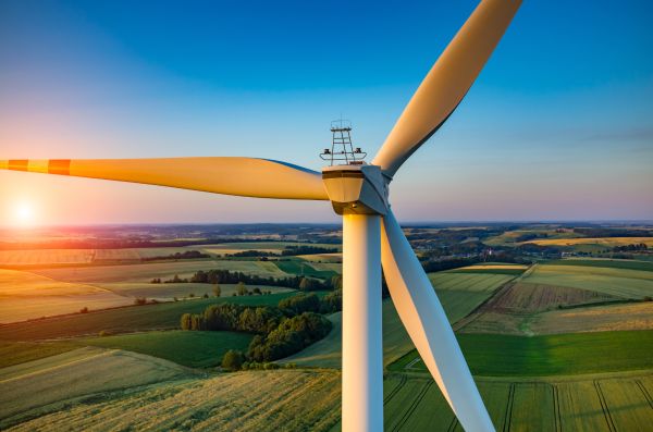 Rüzgar ve Güneş Enerji Santrallerinde Enerji Depolama Yöntemleri