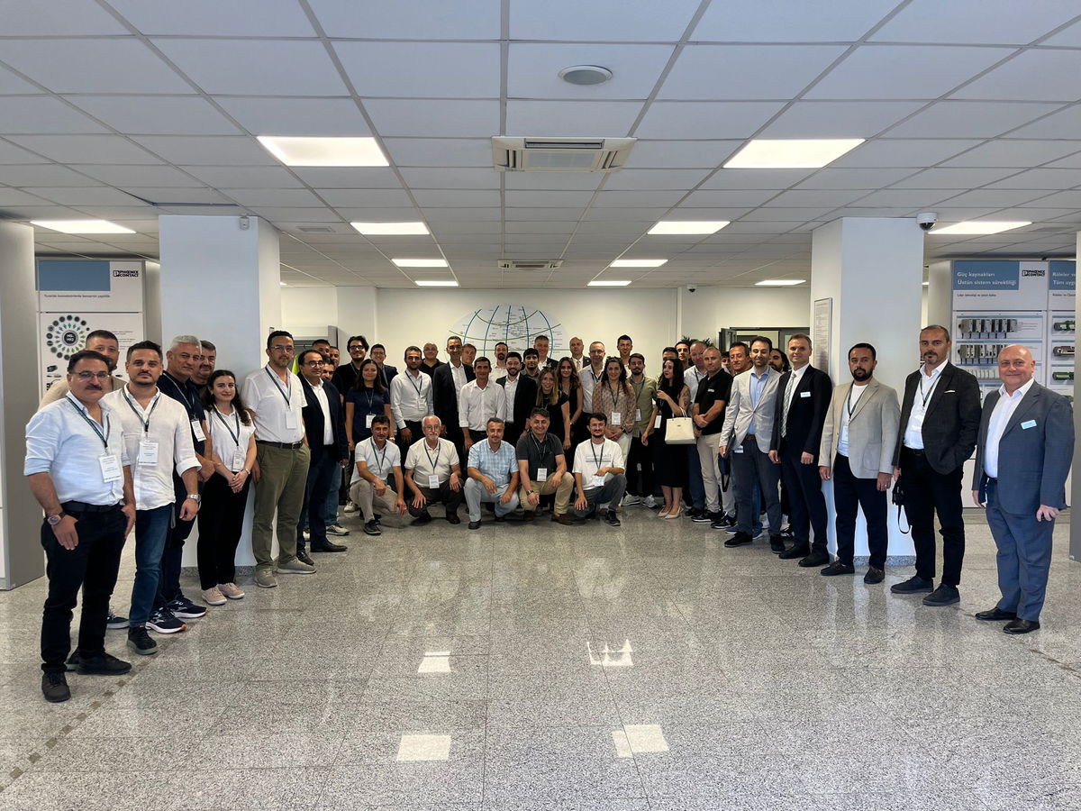 PHOENIX CONTACT Clipx Engineer Mühendislik Yazılımını endüstri kamuoyuna tanıttı.