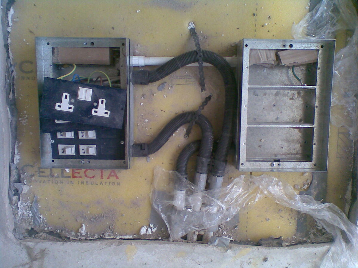 Q & A of the Day – Is this flexible conduit installation fit for purpose?