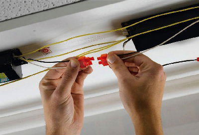 Q & A of the Day – Should I disconnect every luminaire to carry out an IR test on a lighting circuit?