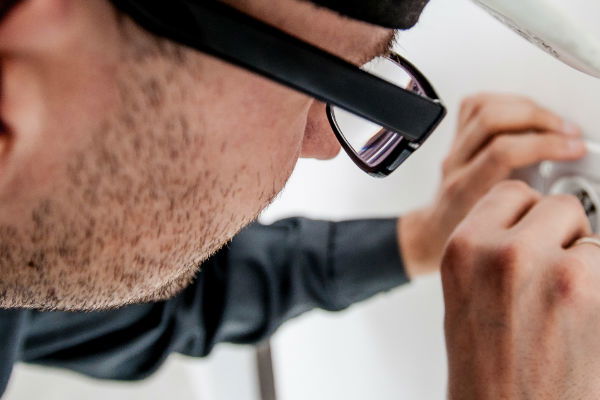 Avoiding close shaves with asbestos