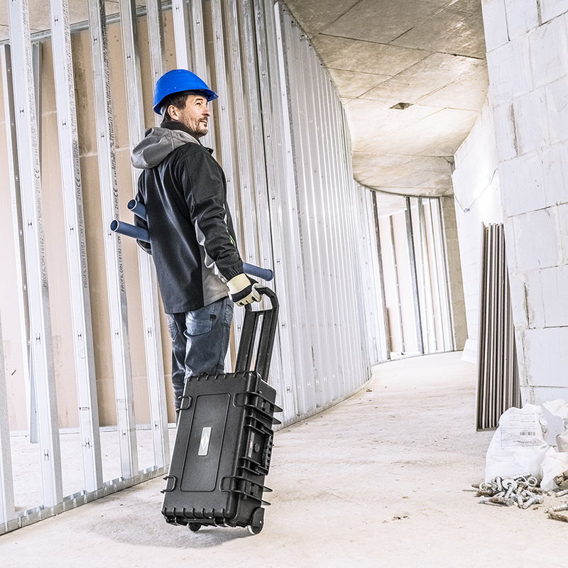 KNIPEX launches the “Robust26 Move” tool case