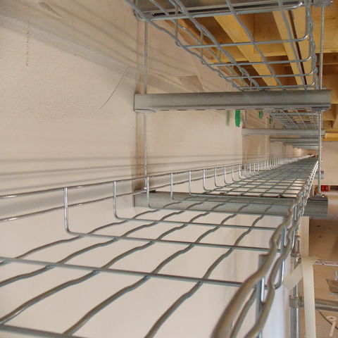 Wire Basket ‘flies in’ at new-build Kent school