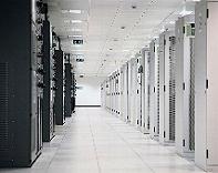 Q & A of the Day – Is this 3-phase system neutral bar classed as a live part?