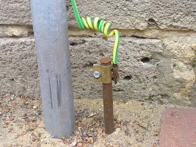Q & A of the Day - Why have 160 ohms disappeared from the earth rod in this installation?