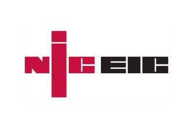 Installing metal consumer units in installations forming part of a TT earthing system