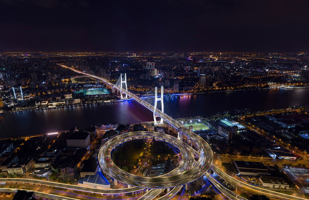 Signify shines dynamic light on Shanghai’s buildings, bridges and rivers