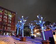 Q & A of the Day – Should I fit a separate earth to a festive lighting feature?