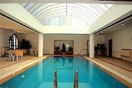 Q & A of the Day – Must I earth a swimming pool’s metal handrails?
