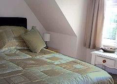 Q & A of the Day – Lost earth in a bedroom – how to report it?