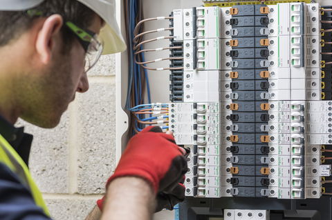 5 highlights of Schneider Electric’s Acti9 Isobar P