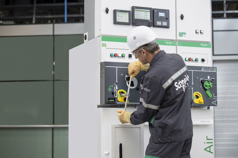 Schneider Electric commits to phase-out SF6 gas from its products by 2025